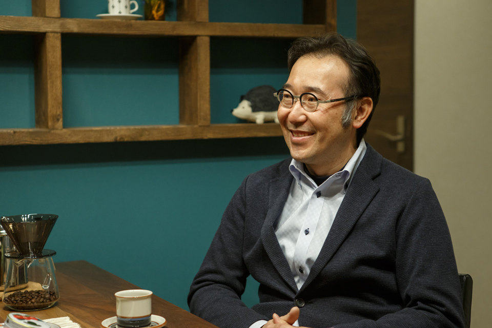写真:代表取締役 藤原立人